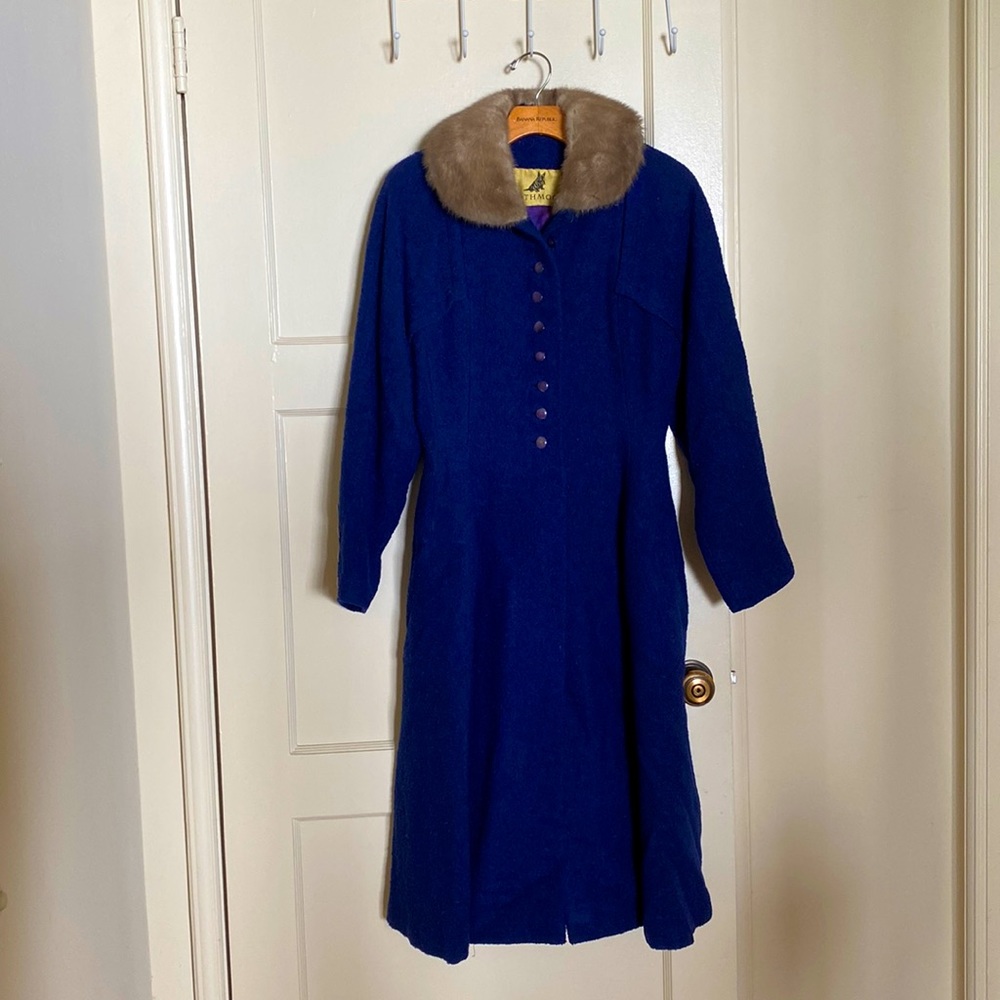 Vintage Rothmoor coat in royal blue with fur collar